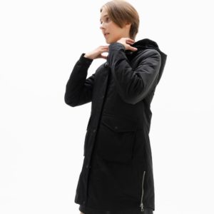 Куртка Lacoste, цвет черный, для женщин Куртка Lacoste, цвет черный, для женщин