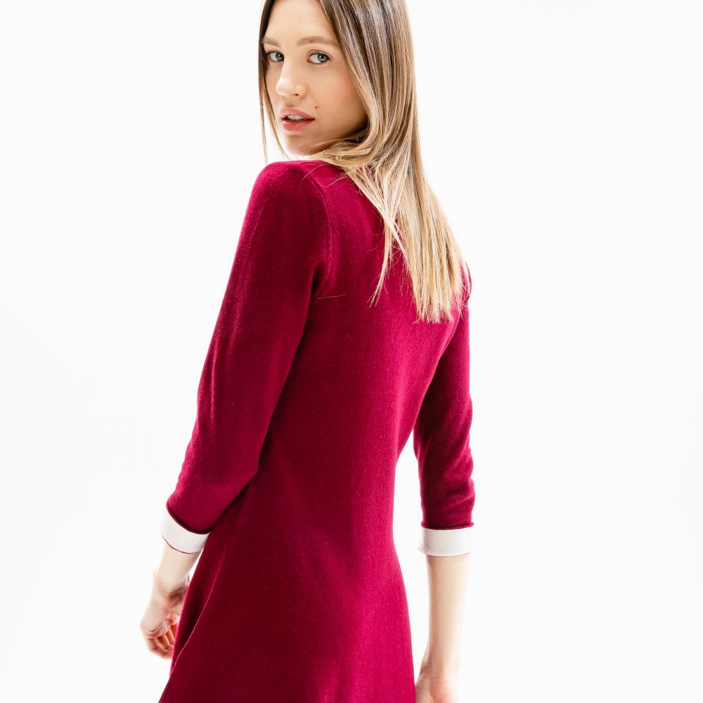 Платье Lacoste, цвет красный, для женщин Платье Lacoste, цвет красный, для женщин