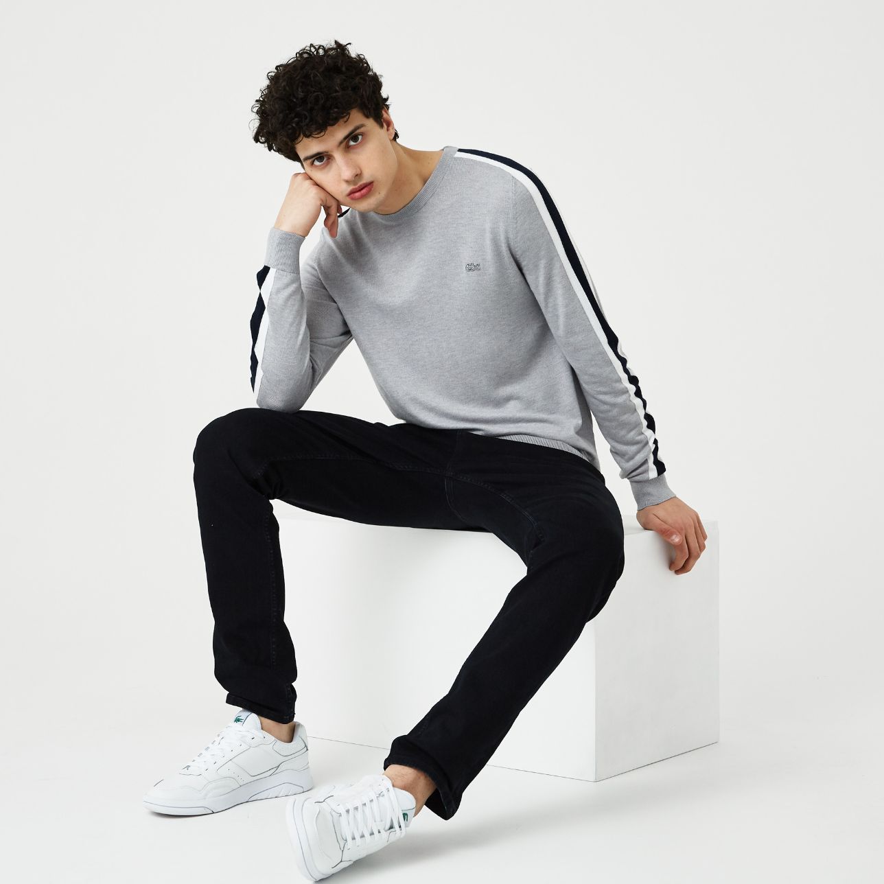 Свитер Lacoste , цвет серый, для мужчин Свитер Lacoste , цвет серый, для мужчин