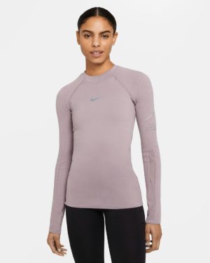 Женская беговая футболка из высокотехнологичного трикотажа с плотной посадкой Nike Run Division Nike Run Division