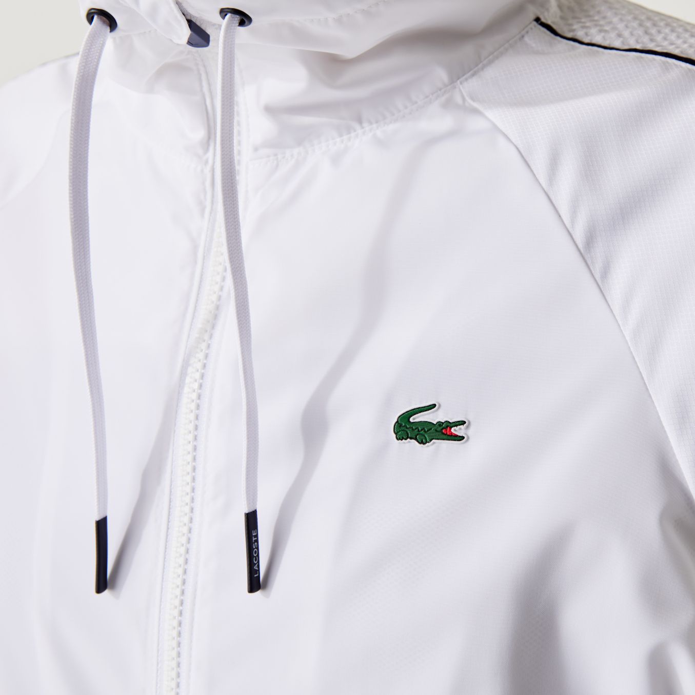 Куртка Lacoste , цвет белый, для женщин Куртка Lacoste , цвет белый, для женщин