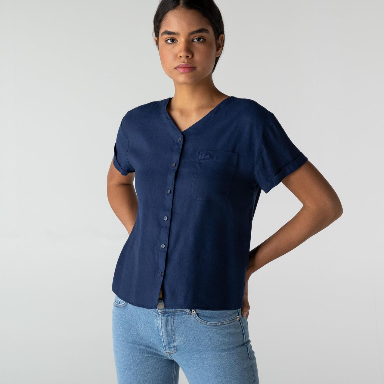 Рубашка Lacoste , цвет серый, для женщин Рубашка Lacoste , цвет серый, для женщин
