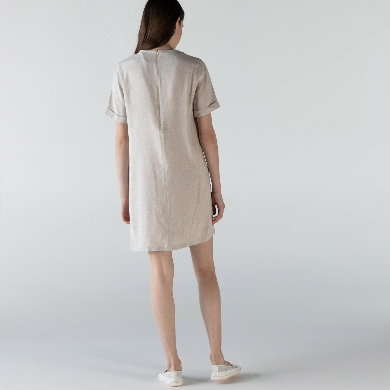 Платье Lacoste , цвет бежевый, для женщин Платье Lacoste , цвет бежевый, для женщин