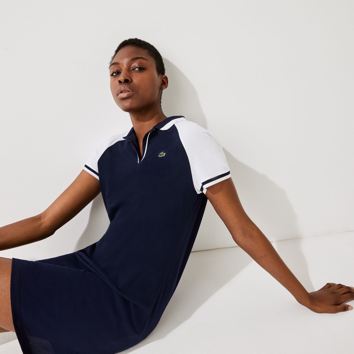 Платье Lacoste , цвет синий, для женщин Платье Lacoste , цвет синий, для женщин