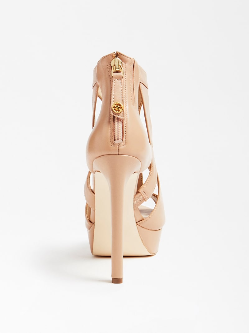 КОЖАНЫЕ БОСОНОЖКИ CABELLS Guess КОЖАНЫЕ БОСОНОЖКИ CABELLS Guess
