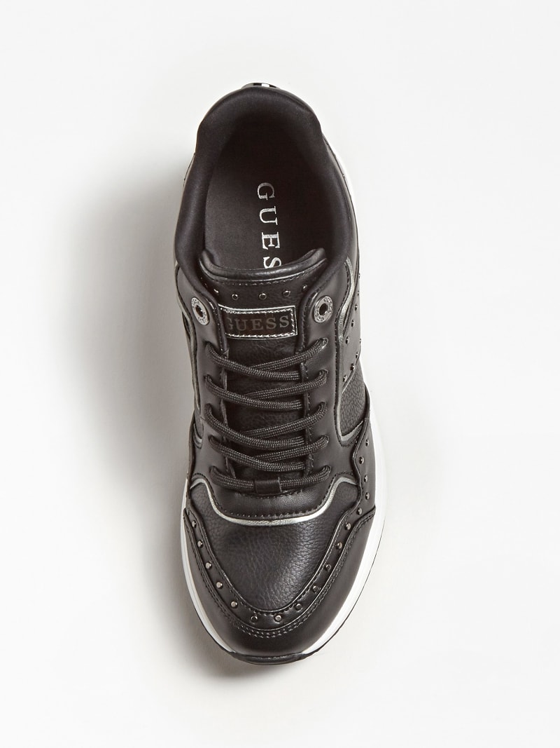 КРОССОВКИ REJJY С ЗАКЛЕПКАМИ Guess КРОССОВКИ REJJY С ЗАКЛЕПКАМИ Guess