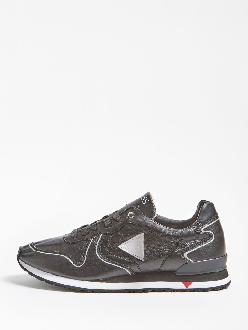 КРОССОВКИ NEW GLORYM С ПОДВЕСКОЙ Guess КРОССОВКИ NEW GLORYM С ПОДВЕСКОЙ Guess