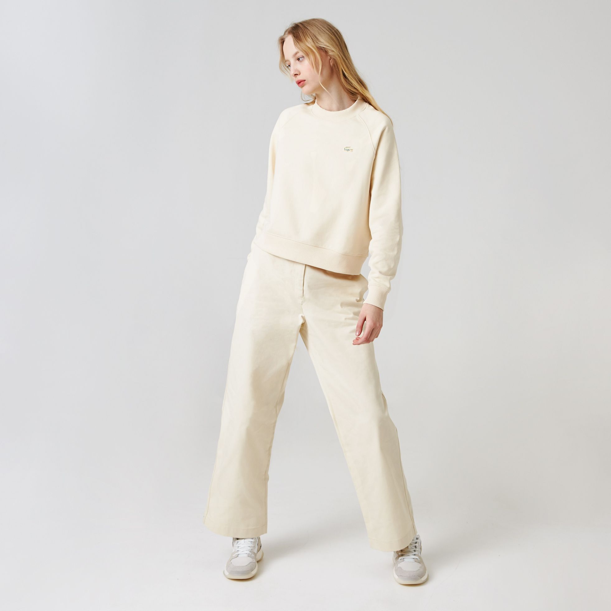 Брюки Lacoste , цвет бежевый, для женщин Брюки Lacoste , цвет бежевый, для женщин