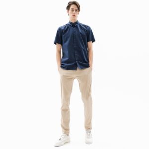 Брюки Lacoste , цвет бежевый, для мужчин Брюки Lacoste , цвет бежевый, для мужчин
