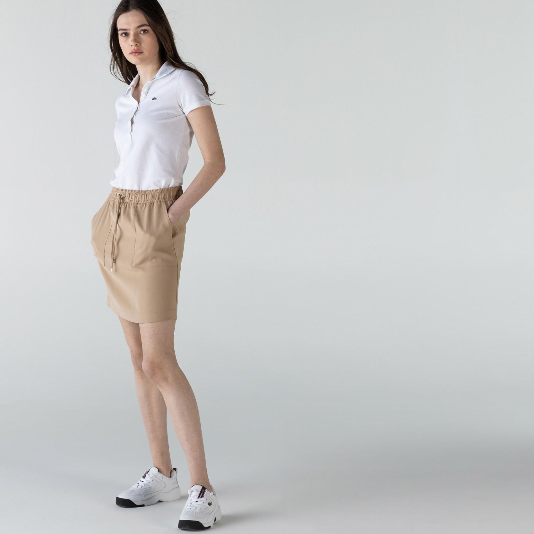 Юбка Lacoste , цвет белый, для женщин Юбка Lacoste , цвет белый, для женщин