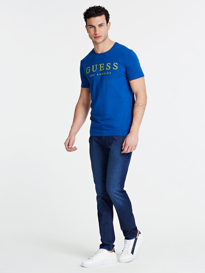 ОБЛЕГАЮЩИЕ ДЖИНСЫ Guess ОБЛЕГАЮЩИЕ ДЖИНСЫ Guess