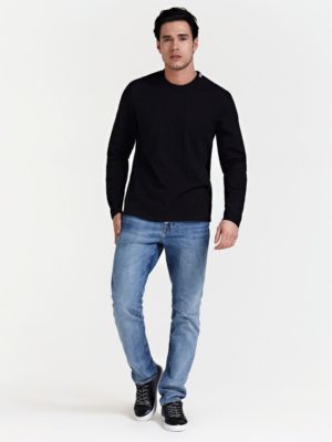 ФУТБОЛКА С НАДПИСЬЮ Guess