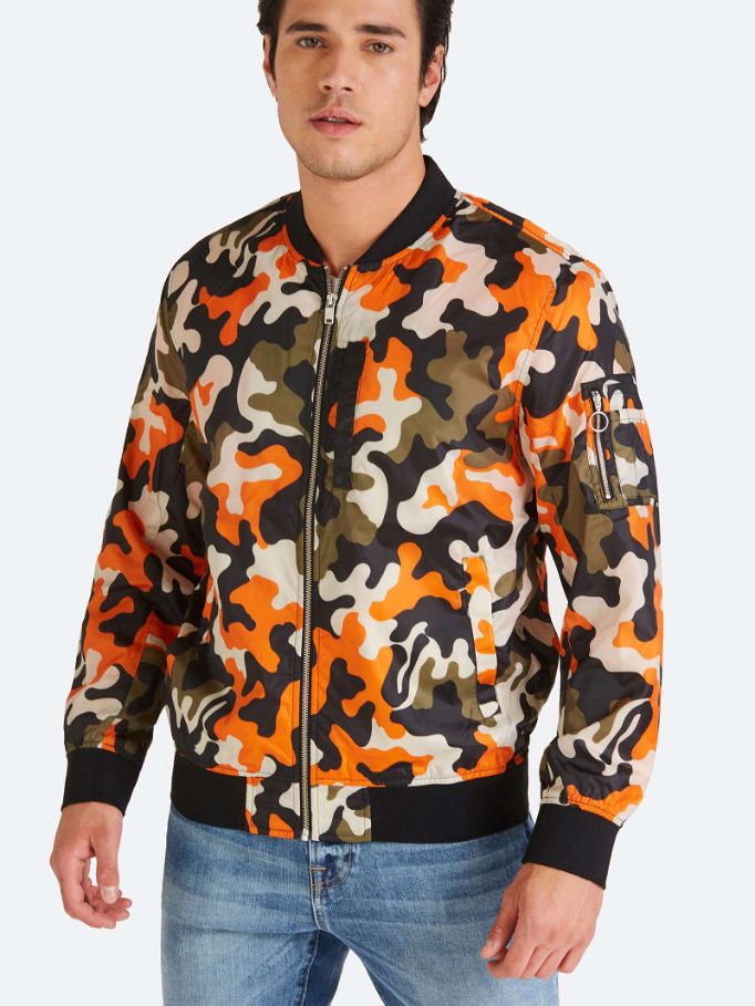 КУРТКА-БОМБЕР КАМУФЛЯЖНОЙ РАСЦВЕТКИ Guess КУРТКА-БОМБЕР КАМУФЛЯЖНОЙ РАСЦВЕТКИ Guess