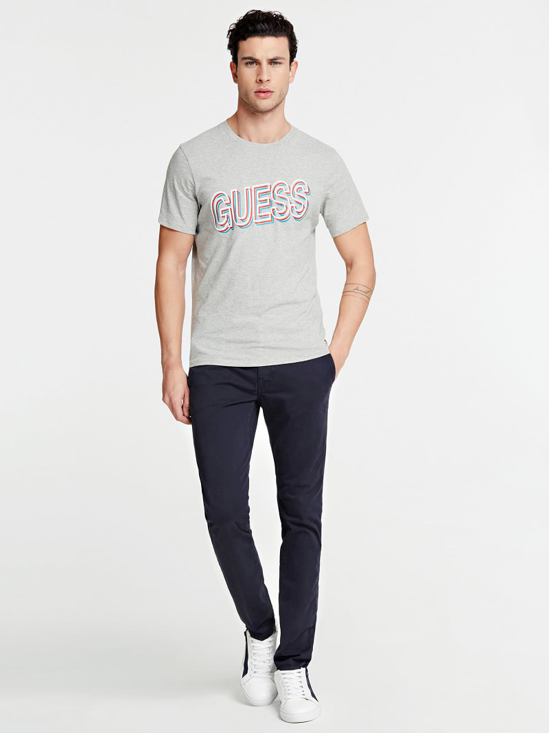 ФУТБОЛКА С ЛОГОТИПОМ СПЕРЕДИ Guess ФУТБОЛКА С ЛОГОТИПОМ СПЕРЕДИ Guess