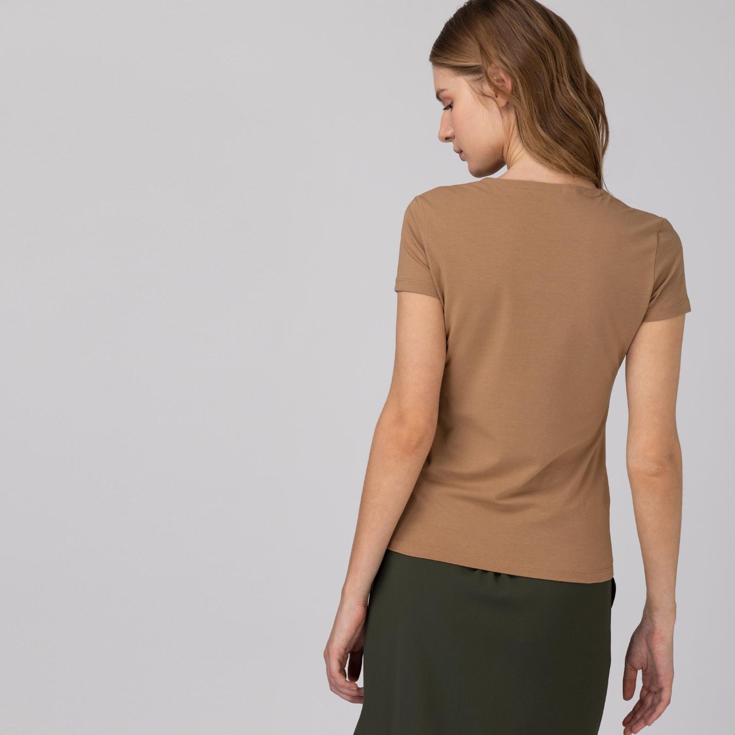 Футболка Lacoste , цвет бежевый, для женщин Футболка Lacoste , цвет бежевый, для женщин