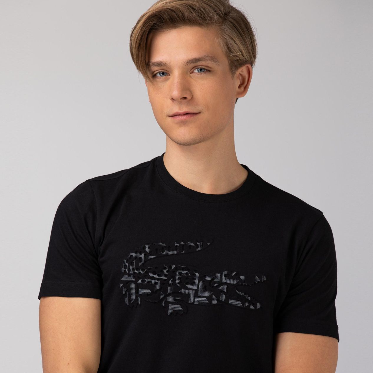 Футболка Lacoste , цвет черный, для мужчин Футболка Lacoste , цвет черный, для мужчин