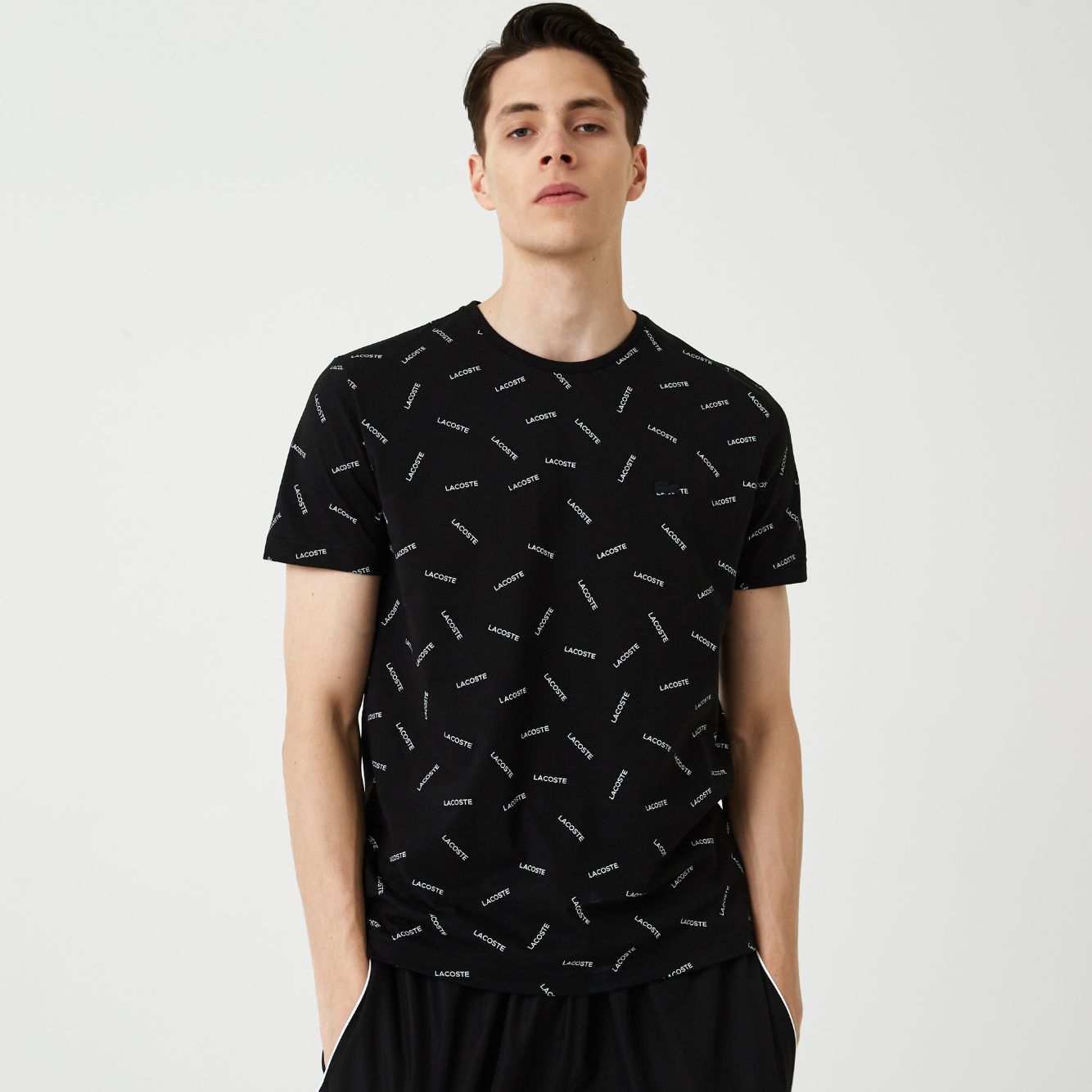 Футболка Lacoste , цвет черный, для мужчин Футболка Lacoste , цвет черный, для мужчин
