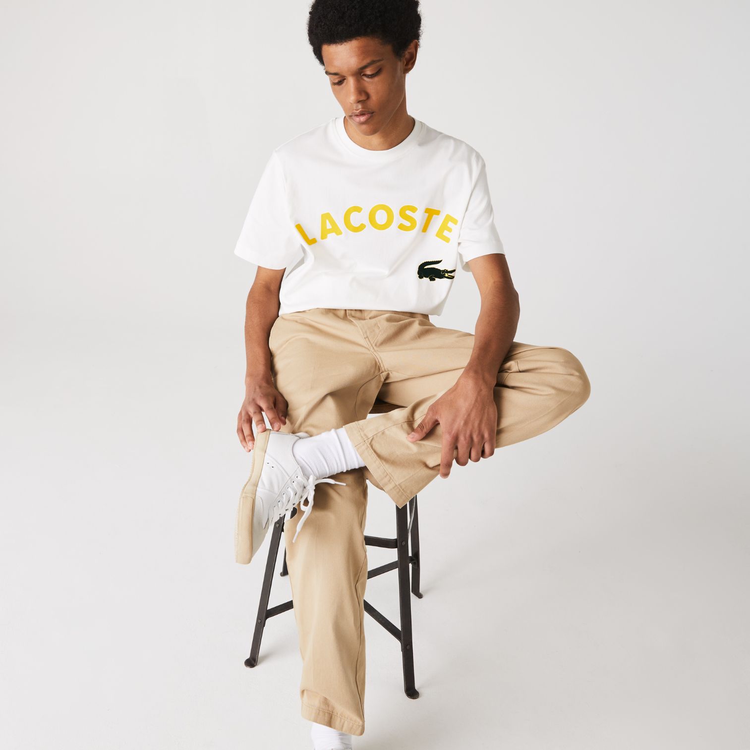 Футболка Lacoste L!VE , цвет белый, для мужчин Футболка Lacoste L!VE , цвет белый, для мужчин