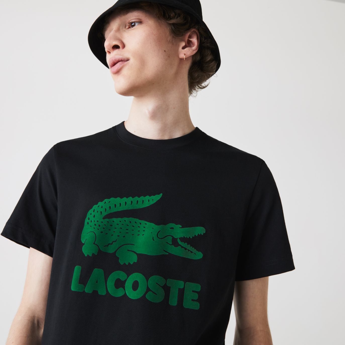 Футболка Lacoste , цвет черный, для мужчин Футболка Lacoste , цвет черный, для мужчин