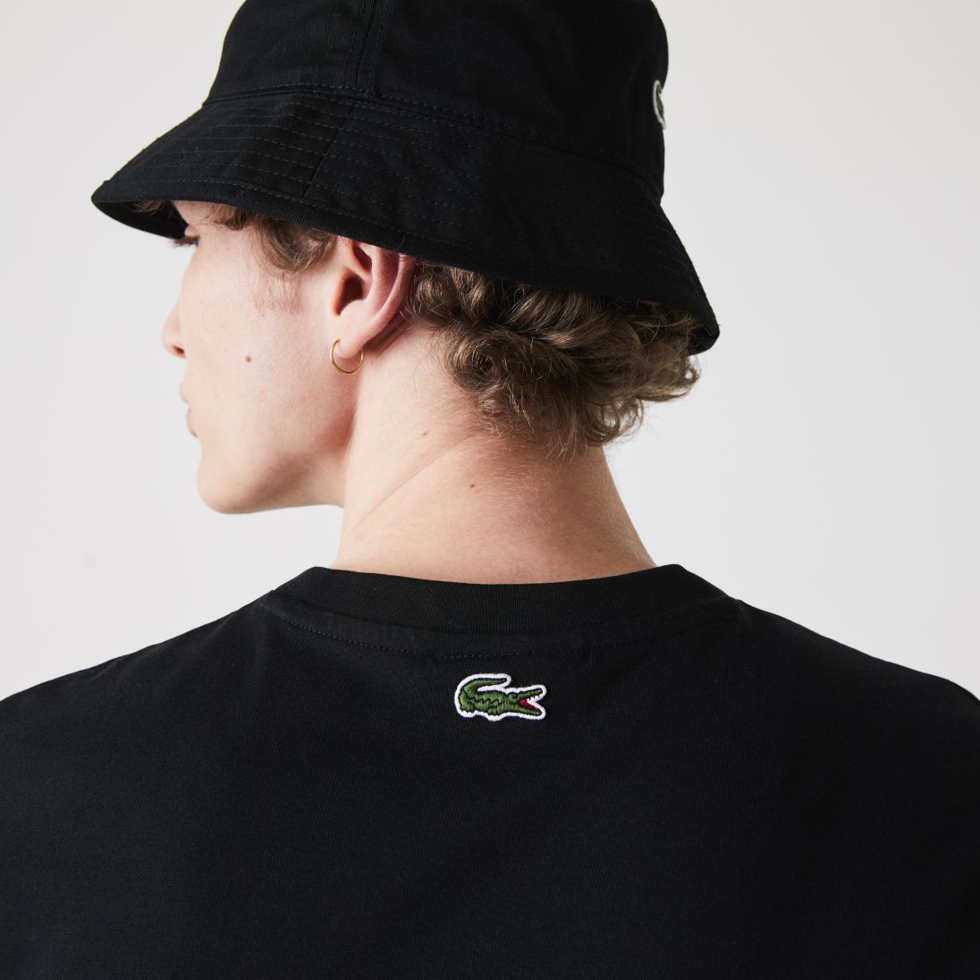Футболка Lacoste , цвет черный, для мужчин Футболка Lacoste , цвет черный, для мужчин