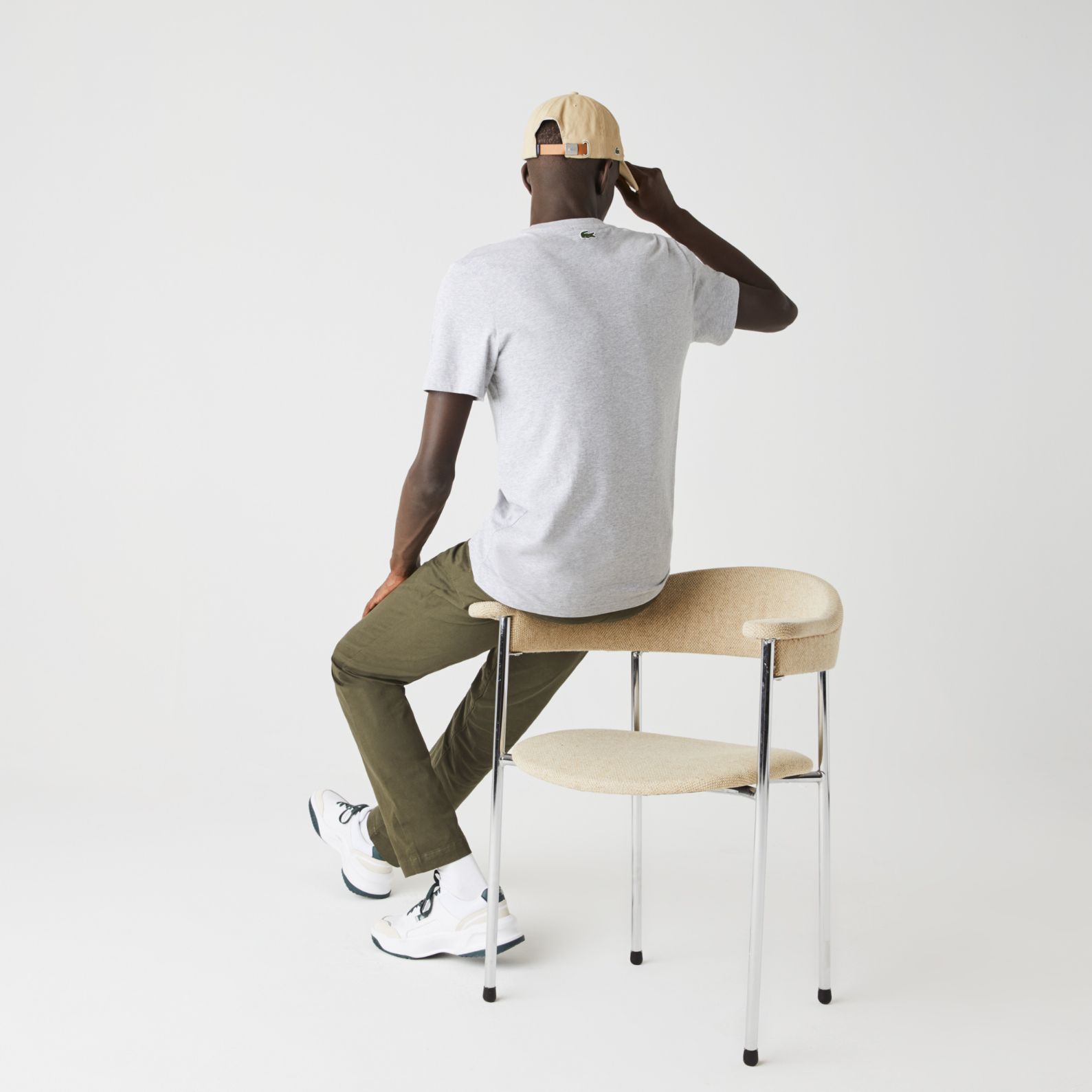 Футболка Lacoste , цвет серый, для мужчин Футболка Lacoste , цвет серый, для мужчин