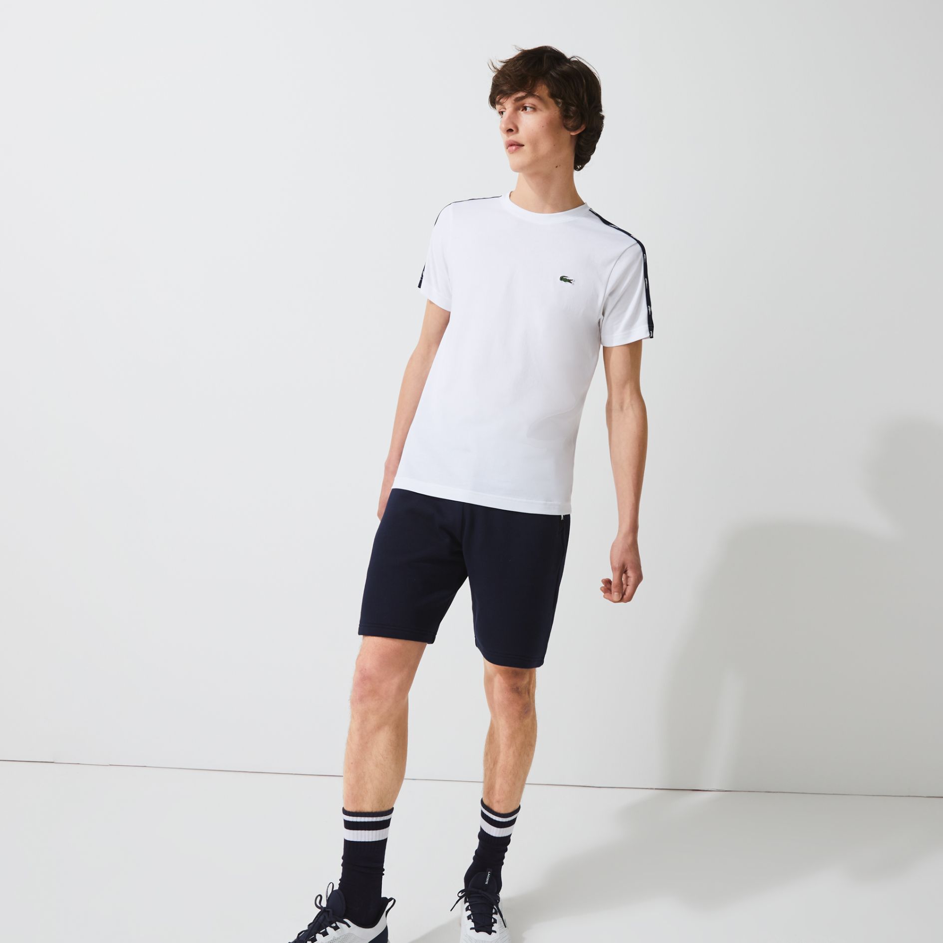 Футболка Lacoste , цвет белый, для мужчин Футболка Lacoste , цвет белый, для мужчин