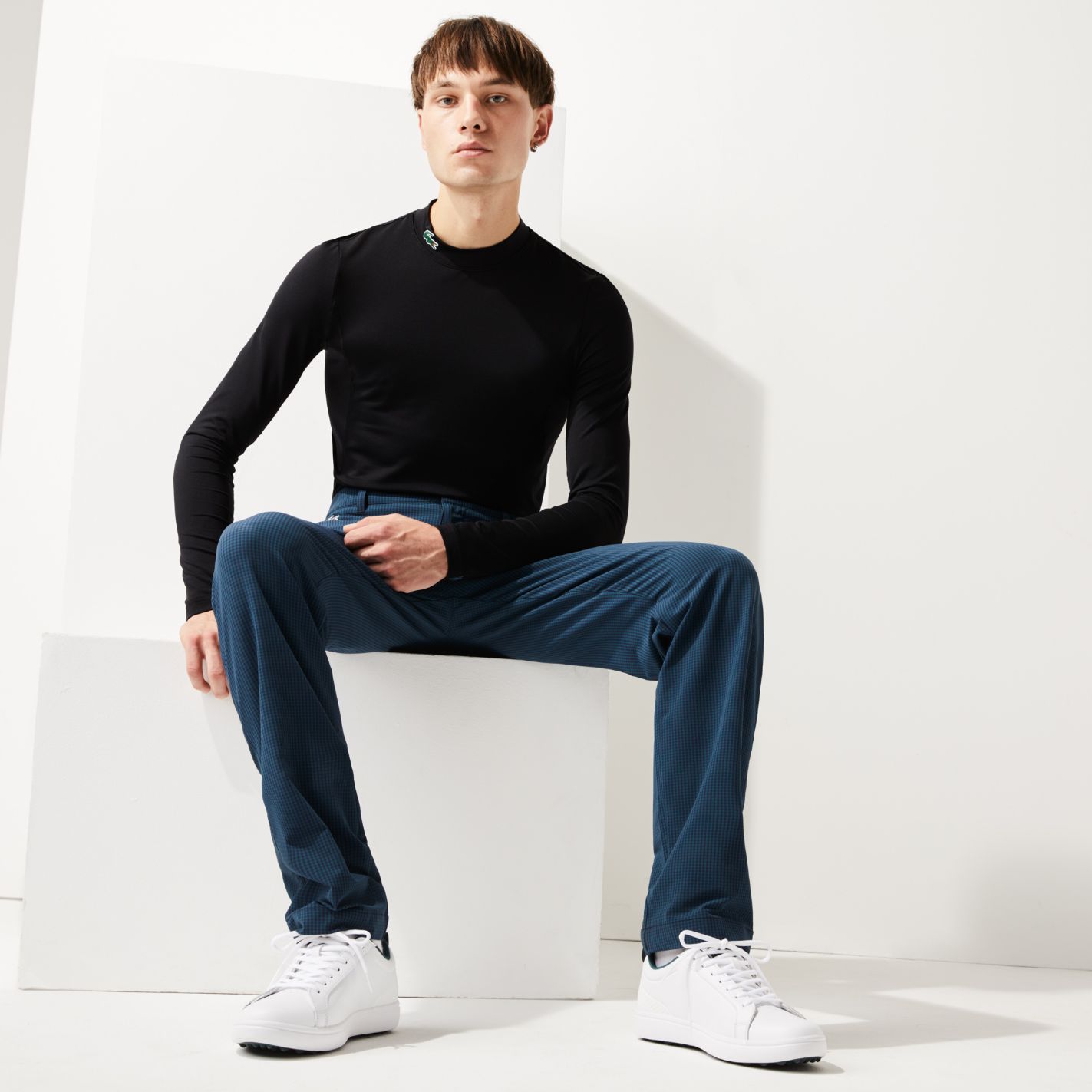 Футболка Lacoste , цвет черный, для мужчин Футболка Lacoste , цвет черный, для мужчин