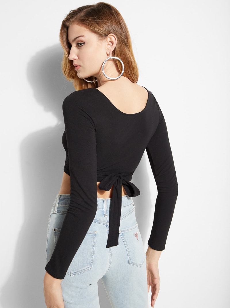 КОРОТКИЙ ТОП С ЗАВЯЗКОЙ СПЕРЕДИ Guess КОРОТКИЙ ТОП С ЗАВЯЗКОЙ СПЕРЕДИ Guess