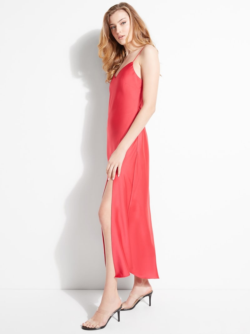 ДЛИННОЕ СТРУЯЩЕЕСЯ ПЛАТЬЕ Guess ДЛИННОЕ СТРУЯЩЕЕСЯ ПЛАТЬЕ Guess