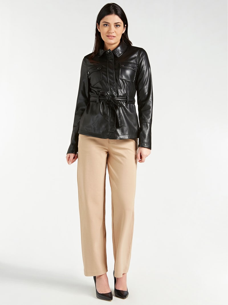 КУРТКА ИЗ КОЖЗАМЕНИТЕЛЯ С ПОЯСОМ Guess КУРТКА ИЗ КОЖЗАМЕНИТЕЛЯ С ПОЯСОМ Guess