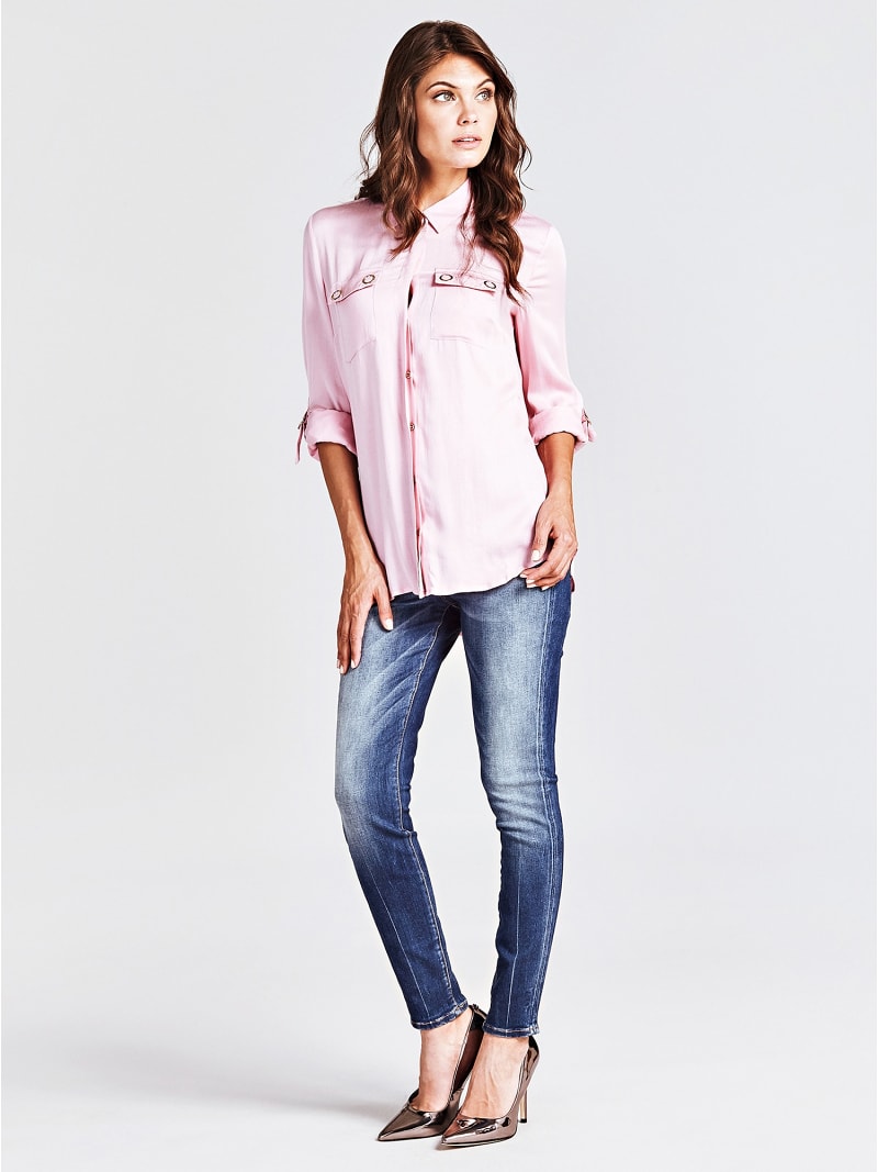 ПОТЕРТЫЕ ОБЛЕГАЮЩИЕ ДЖИНСЫ Guess ПОТЕРТЫЕ ОБЛЕГАЮЩИЕ ДЖИНСЫ Guess