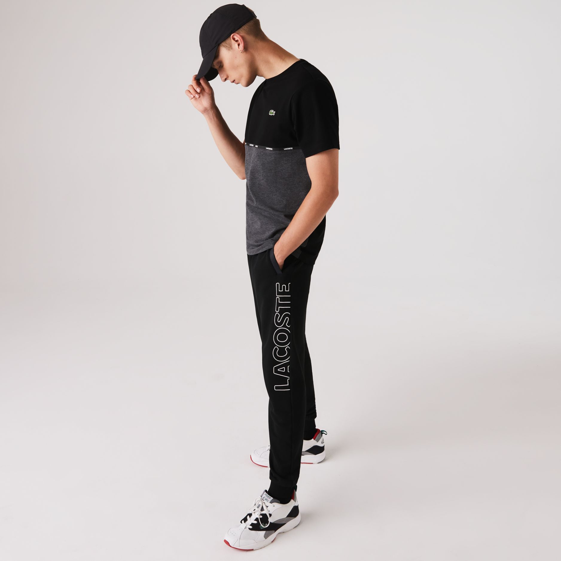 Спортивные штаны Lacoste , цвет черный, для мужчин Спортивные штаны Lacoste , цвет черный, для мужчин