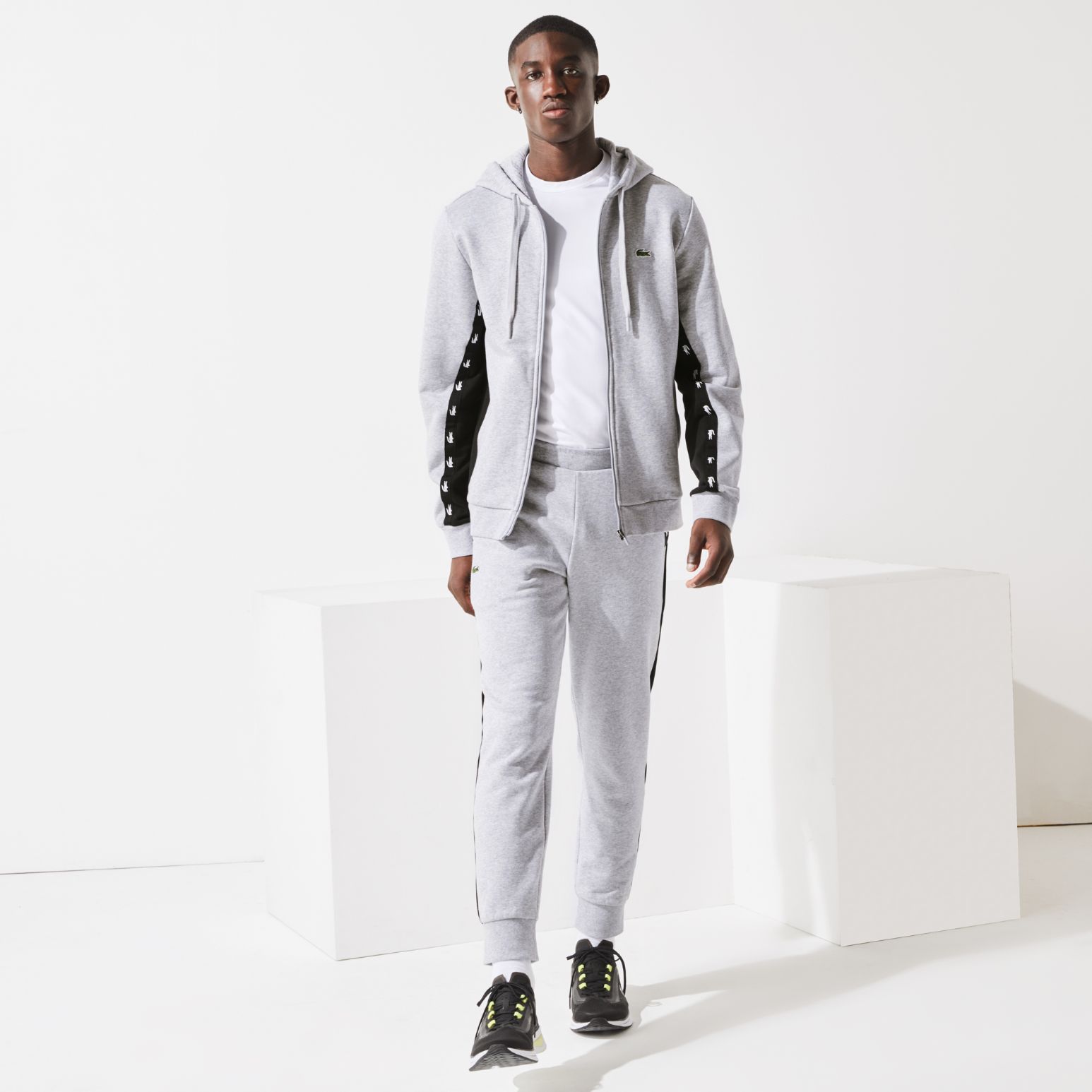 Спортивные штаны Lacoste , цвет серый, для мужчин Спортивные штаны Lacoste , цвет серый, для мужчин